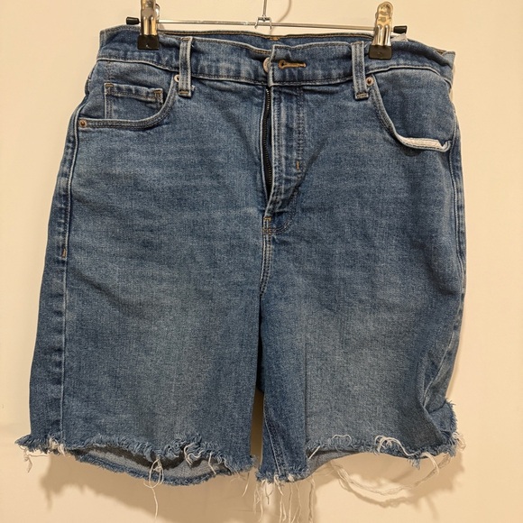 Old Navy Pants - Old Navy High Rise Raw Hem Cutoff Denim Shorts Women’s Size 8